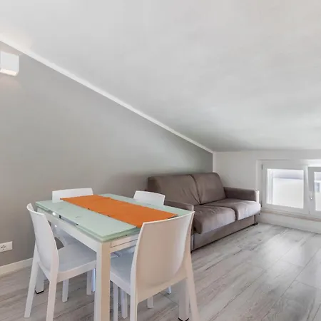 Dom wakacyjny Maxi House Rivoltella del Garda