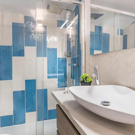 Maxi House Dom wakacyjny *